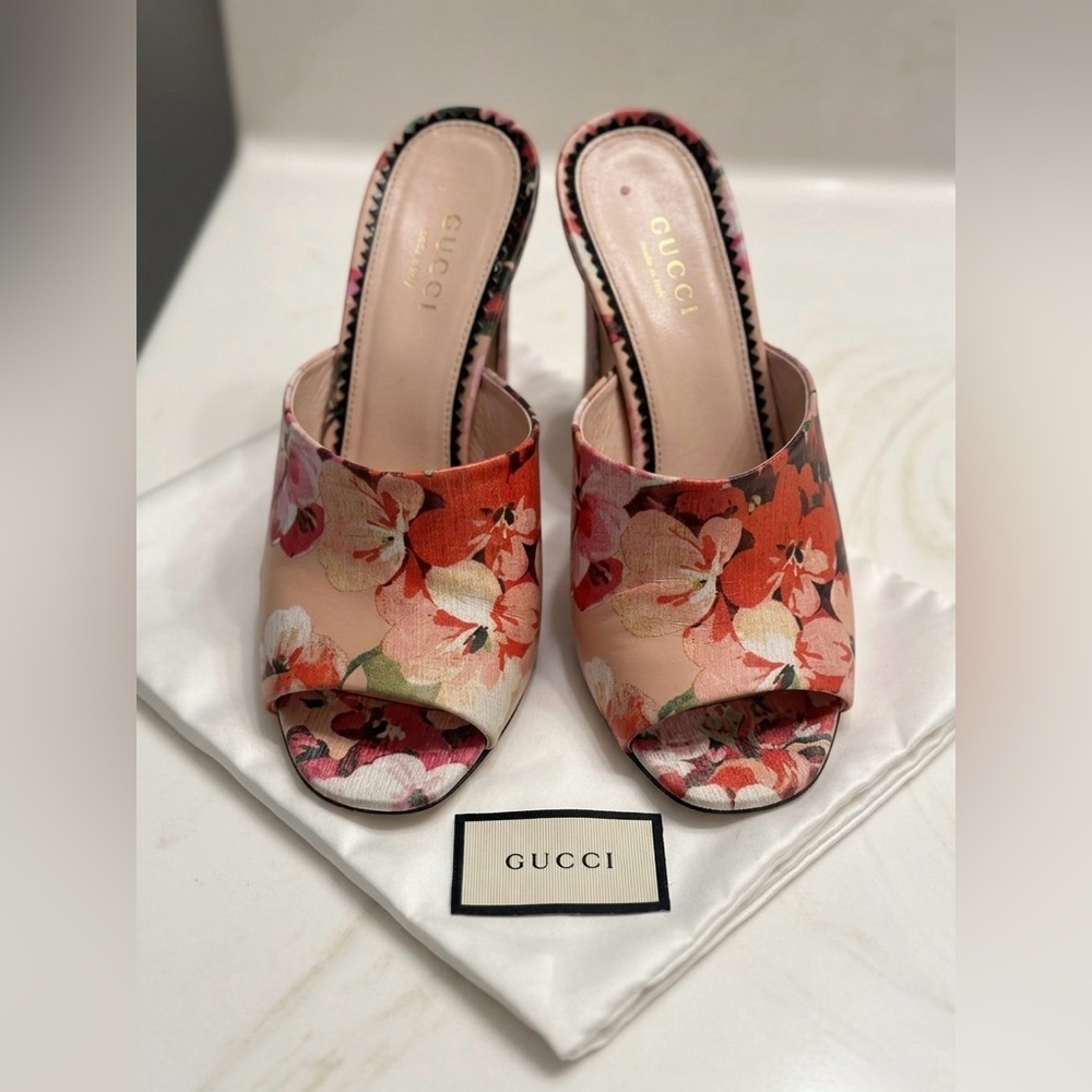 Gucci Floral Print Peep Toe Block Heel Mules - Size 35